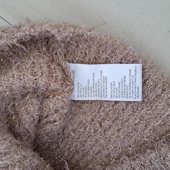 Urban Outfitters pink knit tank in size medium - Picture 4 of 7